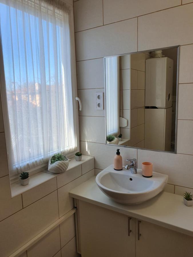 Bella Apartman Szeged Buitenkant foto