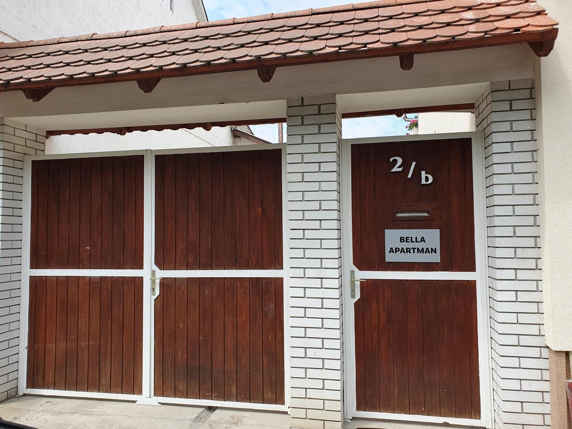 Bella Apartman Szeged Buitenkant foto